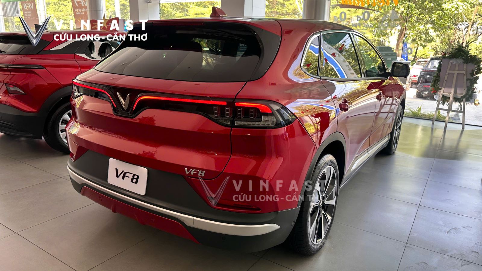 ngoai-that-vf8-plus